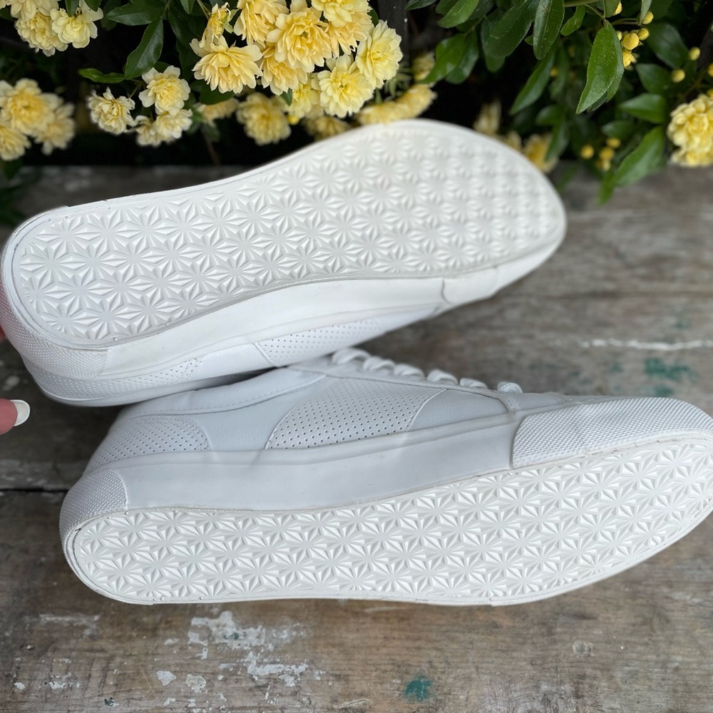 Express white tennis shoes womens 9 nwt - Picture 9 of 9